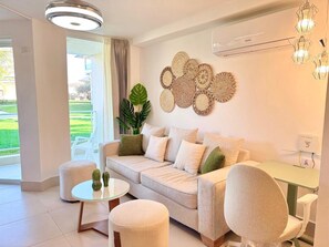 Smart-TV og stereoanlegg