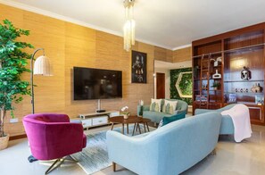 Living area - Modern Shared Hostel in JBR – Ladies RoomBunk Beds,Great Location JBR Sadaf 2 31 (Dubai)