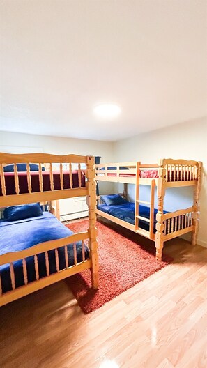 3 quartos, ferros/tábuas de passar roupa, berço de viagem, Wi-Fi