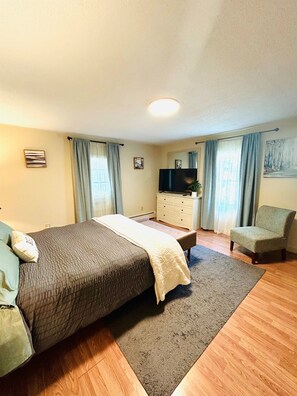 3 bedrooms, iron/ironing board, travel cot, WiFi
