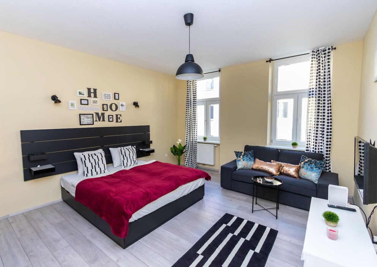 1 habitación, tabla de planchar con plancha, wifi y ropa de cama 