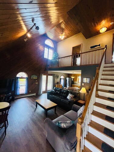 Coastal Comfort on Prudence Island