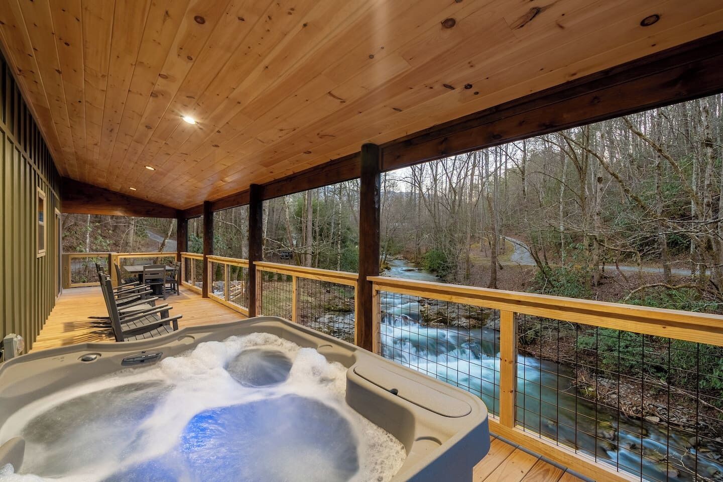 Outdoor spa tub