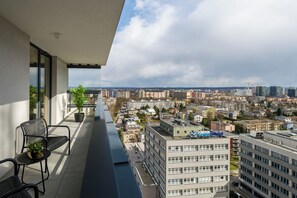 Luxus apartman, erkély, kilátással a városra | Kilátás az erkélyről