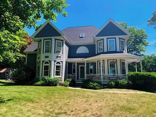 Maine Luxury Home On the Sea