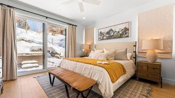 4 bedrooms, desk, iron/ironing board, free WiFi