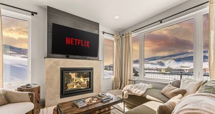 4 BR Cozy Upscale Mountain Retreat, Hot Tub, Mountain Views