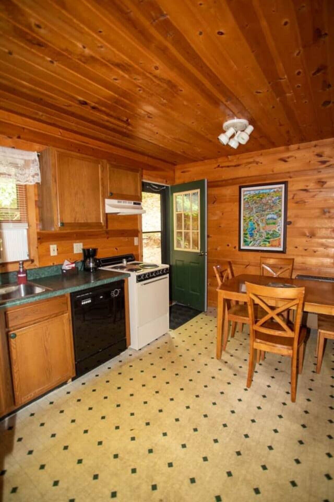 Fridge, microwave, oven, coffee/tea maker