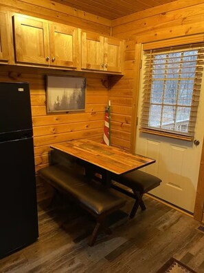 Dining - Cabin 2353 - Little Log Cabin within Private Resort (Bagley Township)
