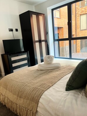 1 chambre, fer et planche à repasser, Wi-Fi, draps fournis