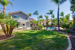 Exterior - Beautifully designed home with Luxury Furnishings (Vista)