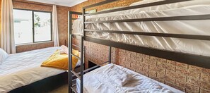 2 bedrooms, free WiFi
