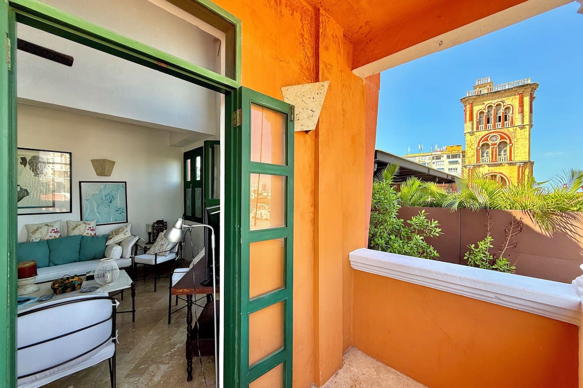 Traditional Apartment | Living area