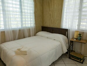 2 soverom, strykejern/-brett, wi-fi (inkludert) og sengetøy