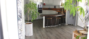 Attached casita in manufactured home bright clean comfortable WiFi no pet fee