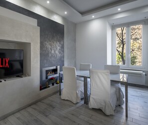 Dining - MrBrown - Vatican Prestige Home (Roma)