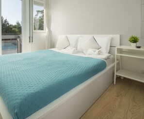 1 bedroom, WiFi, bed sheets