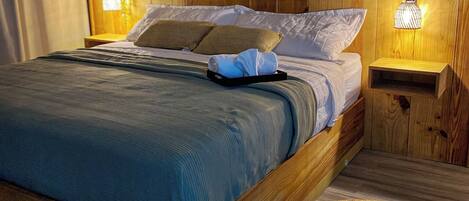 1 bedroom, desk, iron/ironing board, WiFi