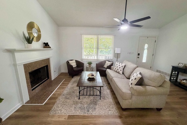 Welcome home to your beautiful newly remodeled 3 bed/2 bath house!