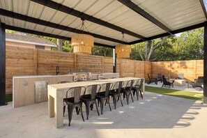 Outdoor dining