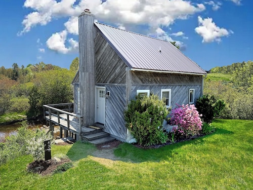 Bike, hike, kayak Acadia cottage