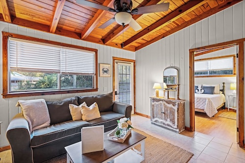 Drackett House by Whiskey Properties