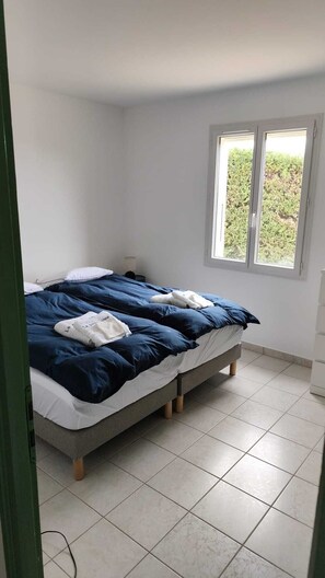 4 Schlafzimmer, Bügeleisen/Bügelbrett, kostenloses WLAN, Bettwäsche