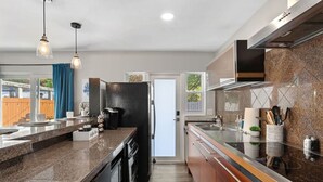 Private kitchen - Pet-Friendly 1BR | Full Kitchen | Fenced Yard (Fort Lauderdale)