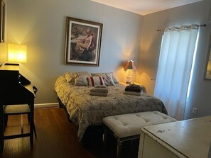 3 bedrooms, desk, iron/ironing board, travel cot