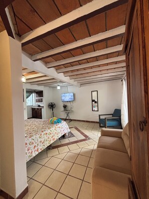 1 chambre, fer et planche à repasser, Wi-Fi, draps fournis