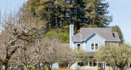 "The Hollies" Wine Country Victorian Farmhouse