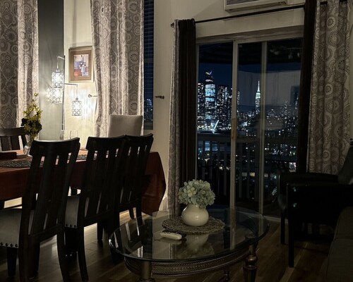 See New York Now - Apt 1 - Sleep 21-People! - 15 mins to NYC