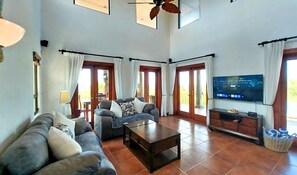 صورة غير مصنفة، 2 من 48، زرّ