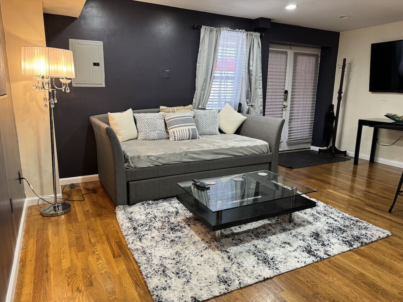 Smart-TV, kontorer og PC-skjermer