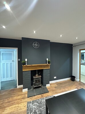 Interior - Luxury 5 Bedroom Detached House
BHX, JLR, NEC (Birmingham)