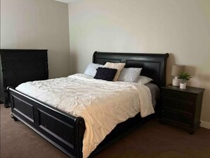 6 Schlafzimmer, Bügeleisen/Bügelbrett, WLAN