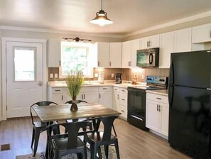 Private kitchen - River Ridge Retreat (Van Buren)