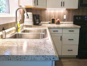 Private kitchen - River Ridge Retreat (Van Buren)