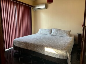 1 chambre, fer et planche à repasser, Wi-Fi