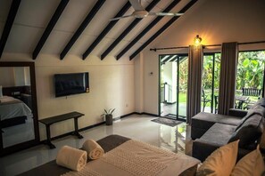 Deluxe Double or Twin Room, 1 Queen Bed with Sofa bed, Non Smoking, Hill View | Living area | 40-inch LED TV with digital channels, streaming services