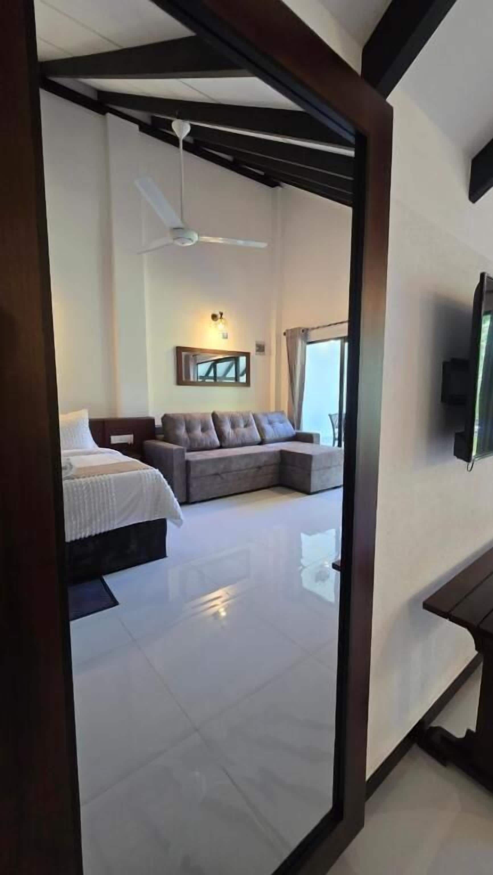 디럭스 더블룸 또는 트윈룸, 금연, 언덕 전망 | 셀렉트 컴포트 침대, 무료 미니바 품목, 객실 내 금고, 각각 다른 스타일의 인테리어