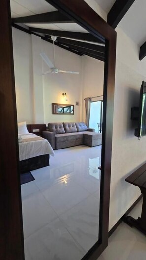 Quarto casal ou duplo luxo, para não fumantes, vista para a colina | Camas Select Comfort, frigobar (abastecido com alguns itens grátis)