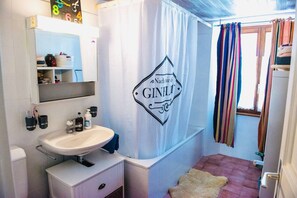 Bathroom - Apartment in Vallemaggia Cevio (Cevio)