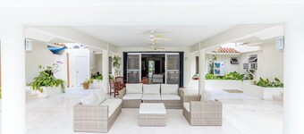 Charming villa in a prime location!