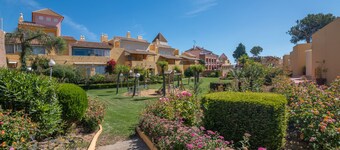 Apartment 'Apartamento Palo Verde Golf' with Shared Pool, Private Terrace and Wi-Fi