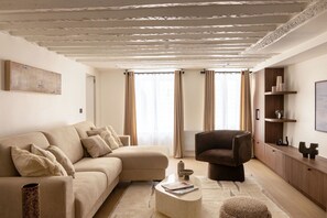 Smart TV, offices