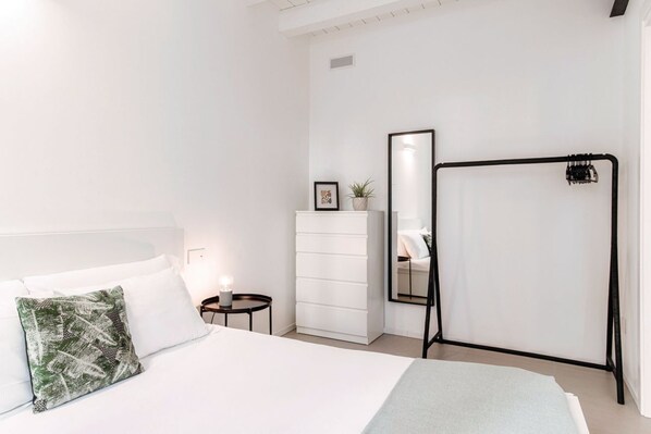 1 bedroom, iron/ironing board, bed sheets