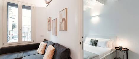 1 chambre, fer et planche à repasser, draps fournis