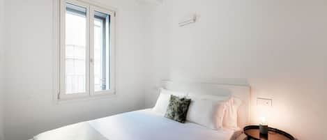 1 bedroom, iron/ironing board, bed sheets