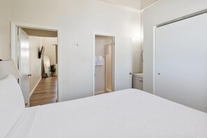 1 chambre, fer et planche à repasser, Wi-Fi, draps fournis